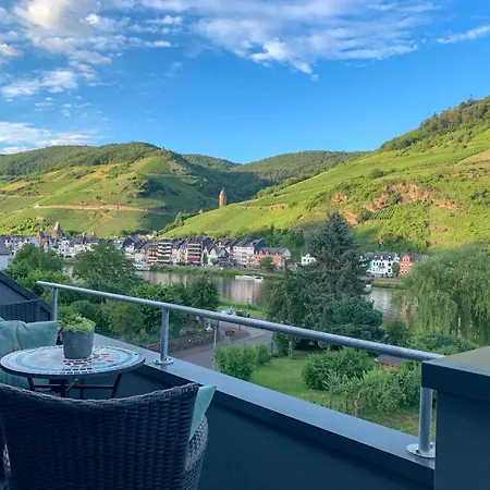 Happy Place Mit Moselpanoramablick, Dachterrasse Und Sauna Apartment Zell an der Mosel